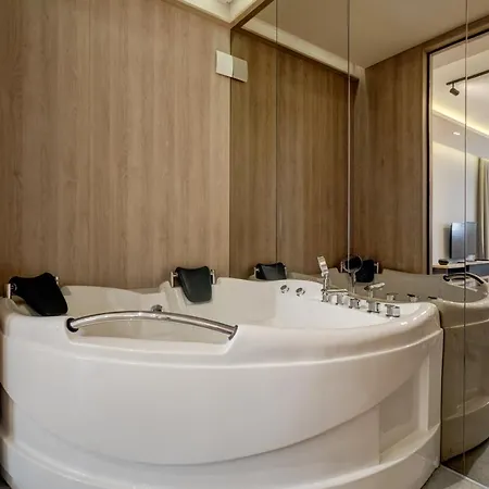 Compliment Apartment