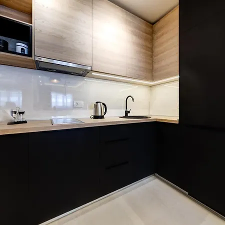 Compliment Apartment