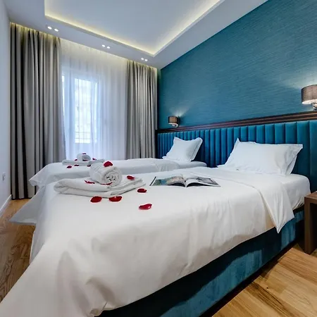 Compliment Apartment