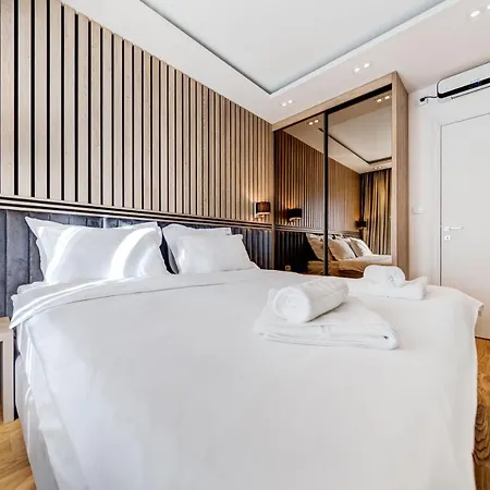 Compliment * ポドゴリツァ