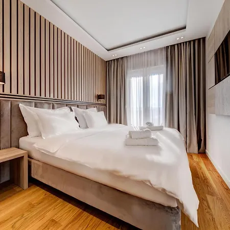 Compliment * ポドゴリツァ