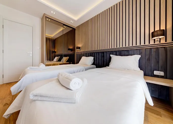 Compliment بودغوريتْسا