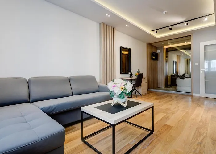 Compliment Apartament *